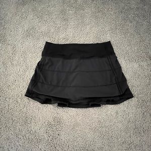 Black lululemon pace rival mid rise skirt regular length (12 inch)
